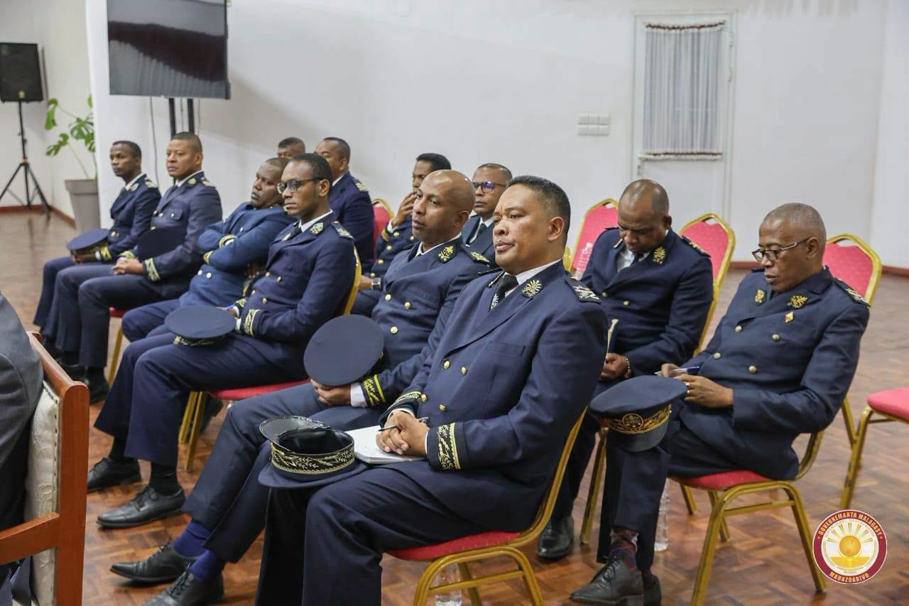 FITANTANAN-DRAHARAHAM-PANJAKANA ENY IFOTONY : FANAMAFISANA SY FANATSARANA NY FOMBA FIASA AMIN’NY ALALAN’NY PGE-R SY PMO